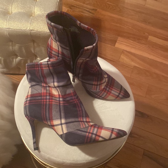 Jessica Simpson booties - Picture 2 of 4